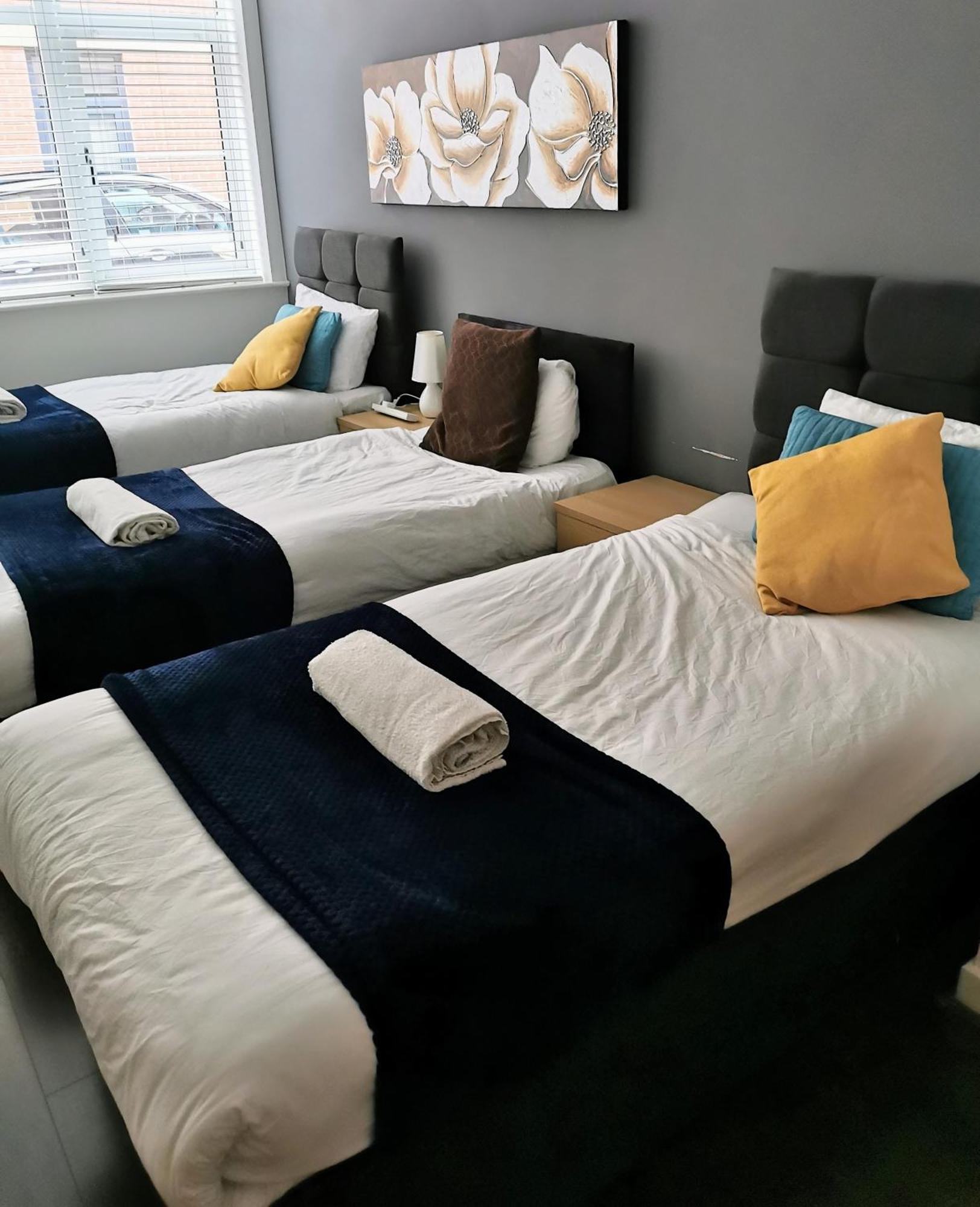 J Quarter - Sleeps 5 Long Term & Families Comfortably, 4 Beds, 2 Bathrooms Μπέρμιγχαμ Εξωτερικό φωτογραφία