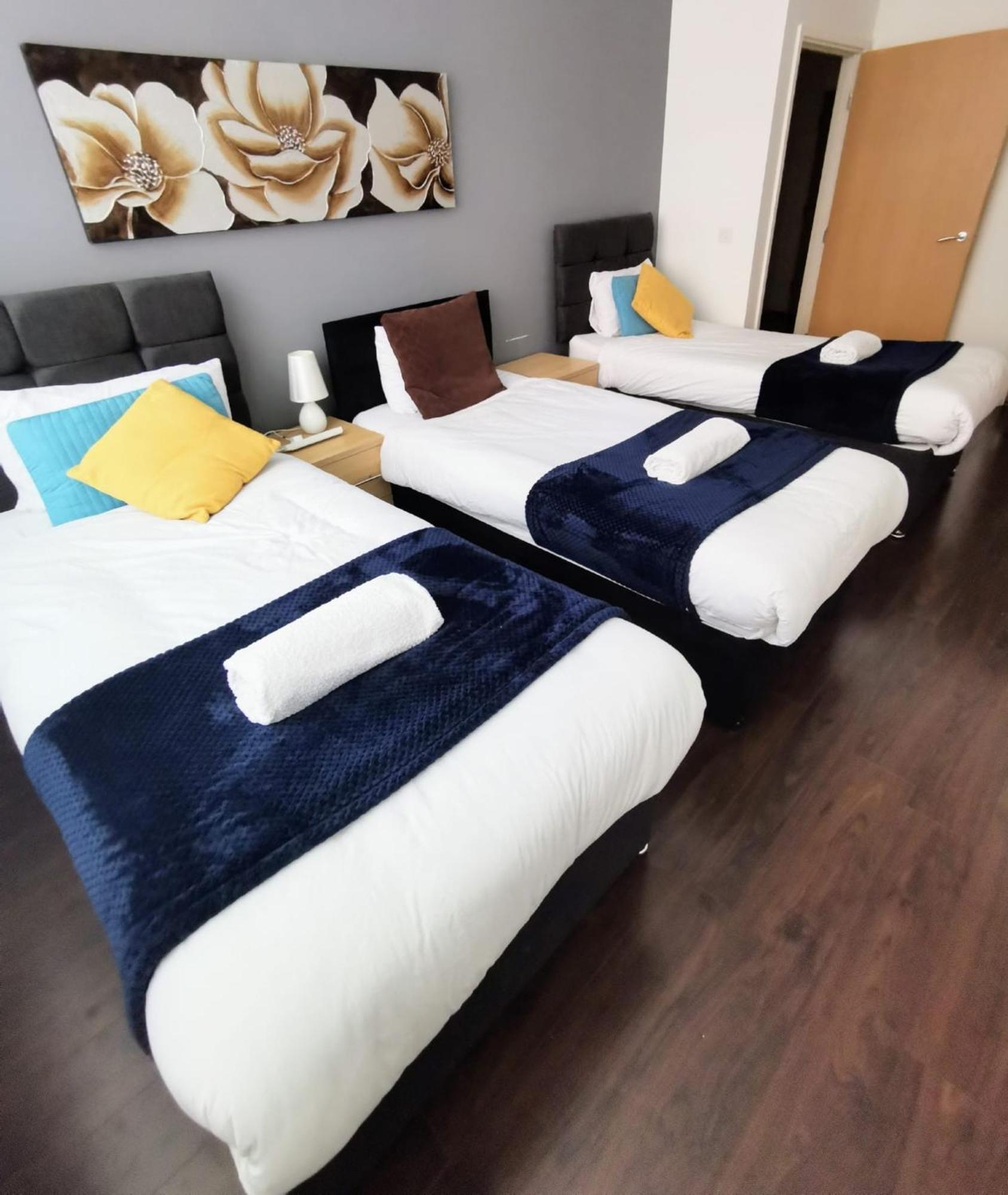 J Quarter - Sleeps 5 Long Term & Families Comfortably, 4 Beds, 2 Bathrooms Μπέρμιγχαμ Εξωτερικό φωτογραφία